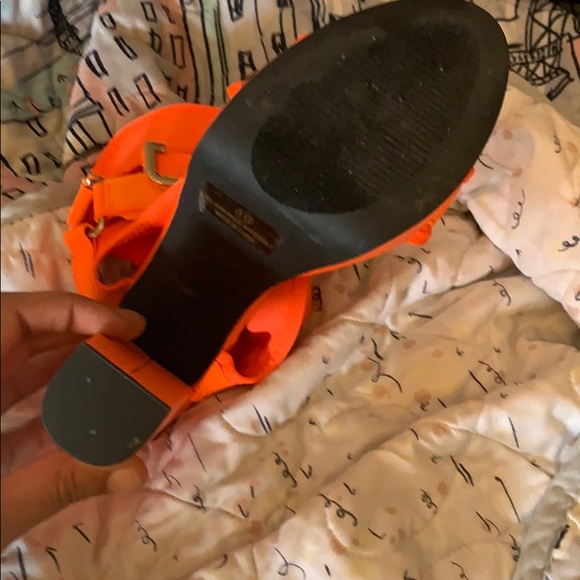 Heels - Picture 3 of 3